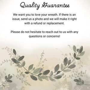 Puede incluir: Imagen con texto que dice "Garant&iacute;a de Calidad". El texto promete un reembolso o reemplazo si hay alg&uacute;n problema con una corona. La imagen tiene un fondo de acuarela con hojas verdes.