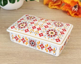 Caja vintage de porcelana húngara con motivos florales (años 60 y 80) – Joyero decorativo