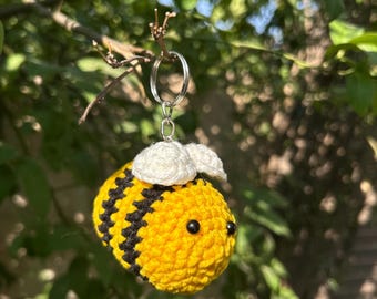 Hummel Schlüsselanhänger gehäkelt