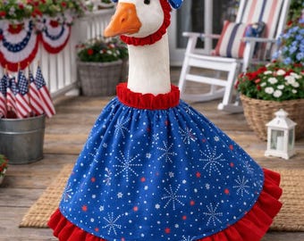 Conjunto de vestido y lazo de ganso patriótico hecho a mano: atuendo de petardo para estatuas.
