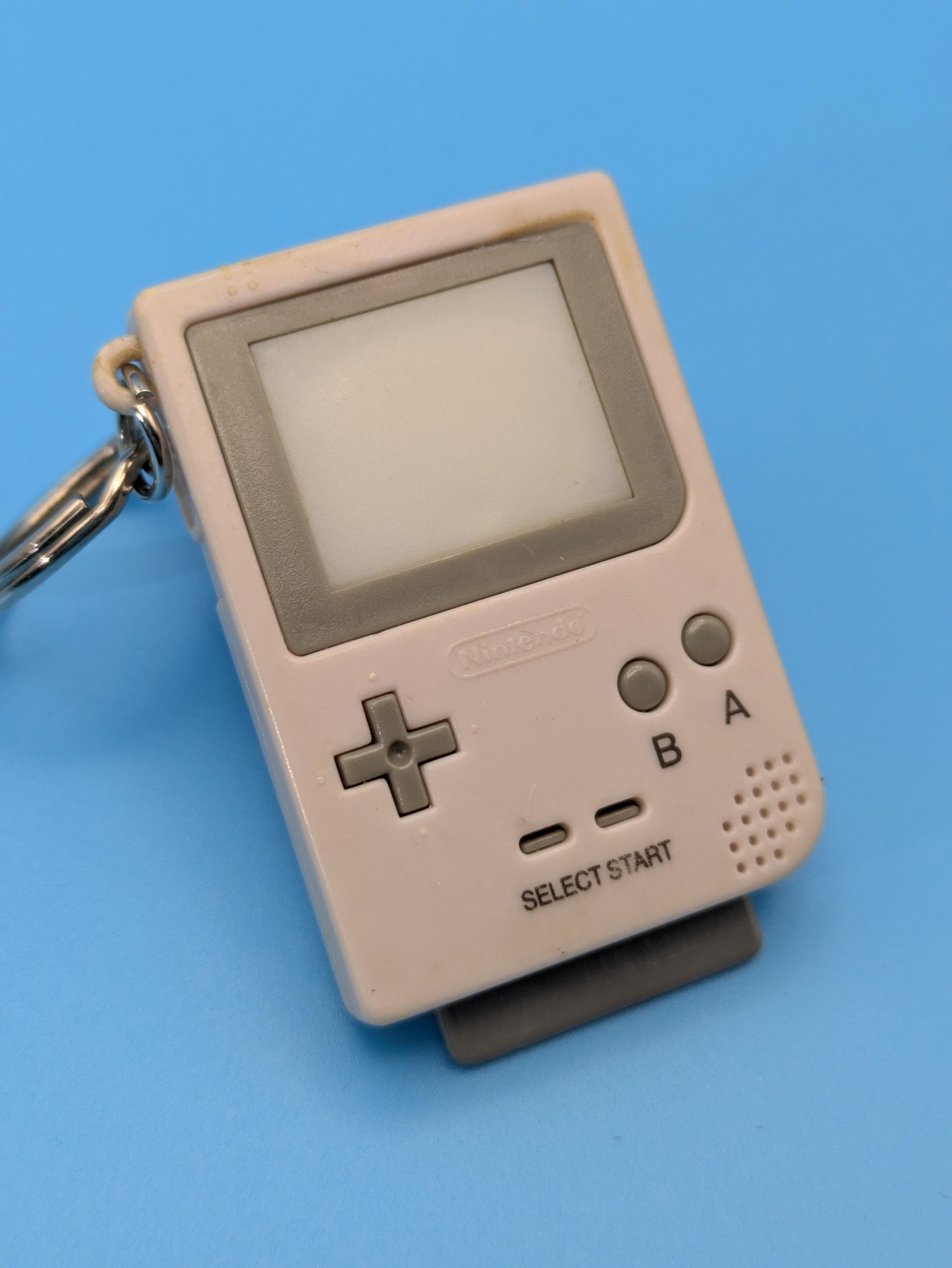 Mini Viewfinder Console Keychain - Retro Nintendo Gameboy Keyring