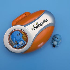 Neopets Kacheek Pocket Pets Juego portátil Virtual Pet 2002 • Completo y funcionando