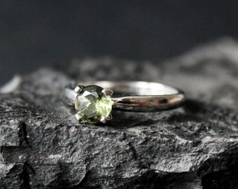 Genuine moldavite ring 6mm stone, real Moldavite ring Silver, Czech moldavite ring with certificate Moldavite jewelry Moldavite wedding ring