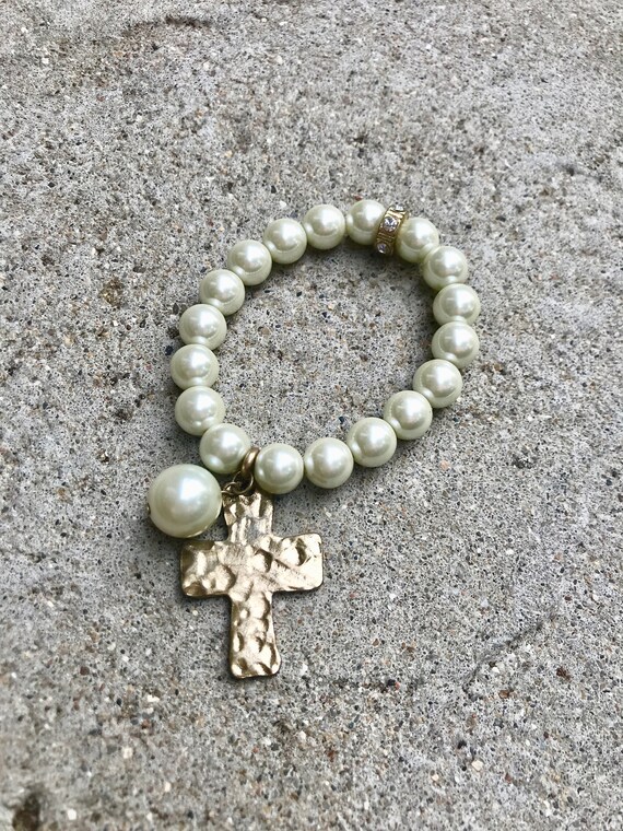Vintage White Pearl Beaded Bracelet Cross Charm Rhinestone Rondelle