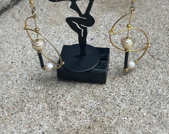 Vintage Gold, Pearl and Black Dangled Pierced Earrings