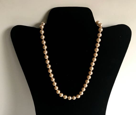Vintage Single Strand Faux Pearl Necklace Individually Knotted Nice Condition