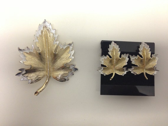 Vintage Leaf Brooch Earrings Set Sarah Coventry - image 4