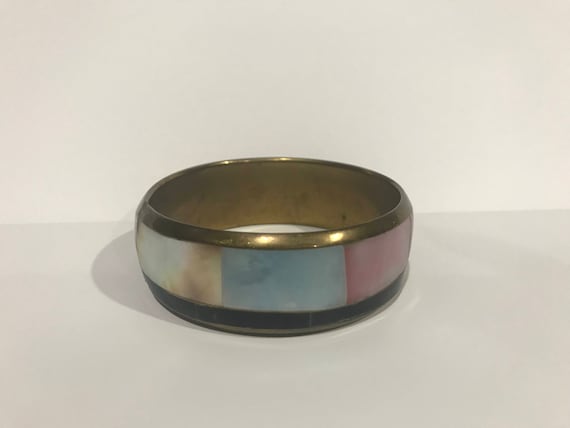 Vintage Abalone Shell Mother of Pearl Black Onyx Bangle Bracelet Beautiful and Colorful