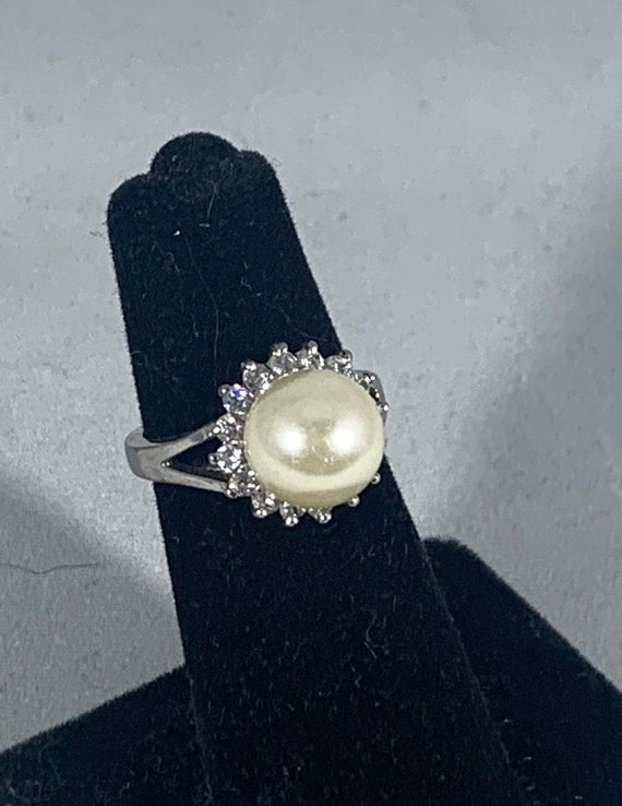 Vintage Silver Ring with Large Center Pearl Clear Rhinestones Size 5