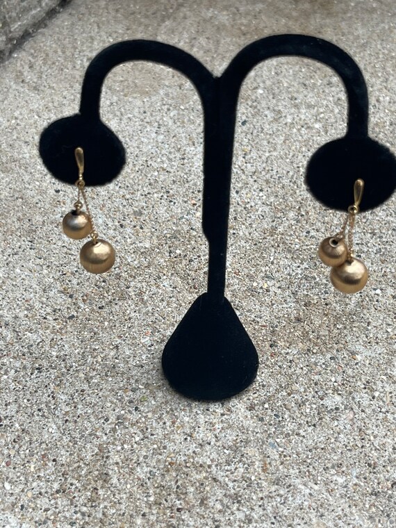 Vintage Trifari Gold Dangly Earrings Clip On