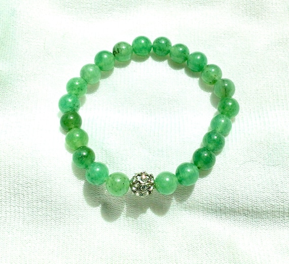 Vintage One strand jade beaded stretch bracelet