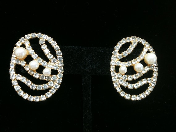 Vintage Rhinestone and Pearl Earrings Pierced Wedding Jewelry