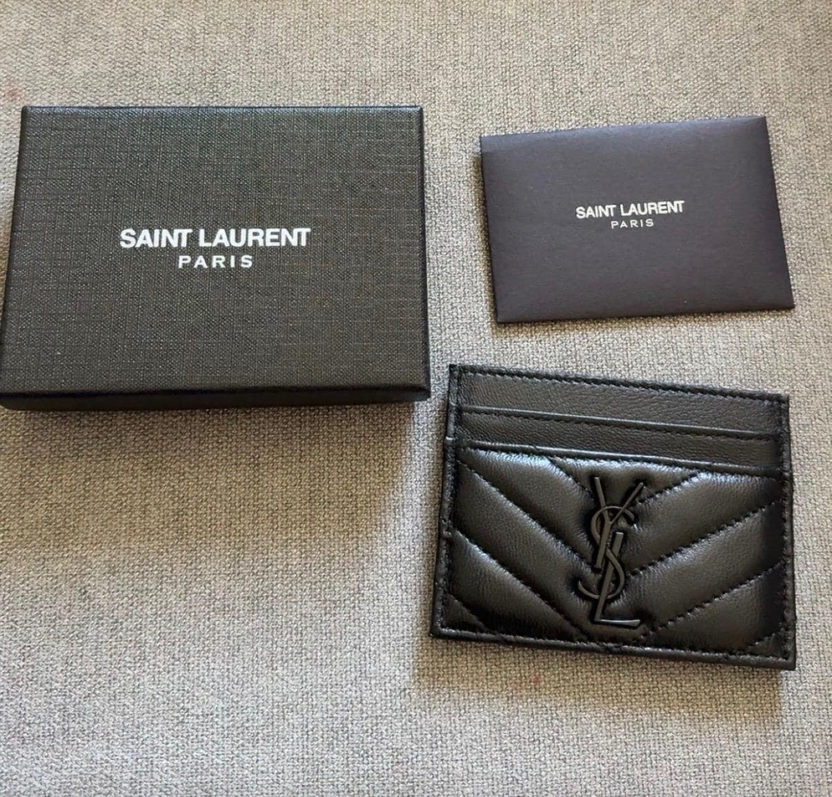 ✨良品✨YSL ♡ Vintage ♡ Heart Wallet YSL Heart Wallet Black and Red | The Webster