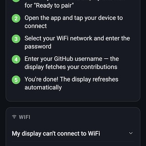 K&ouml;nnte beinhalten: Ein Set aus drei Keramikbechern mit gesprenkelter, matter Oberfl&auml;che. Die Becher sind in den Farbt&ouml;nen Creme, Hellgrau und Dunkelgrau gehalten. Jeder Becher hat ein schlichtes, minimalistisches Design, ideal f&uuml;r Kaffee oder Tee.