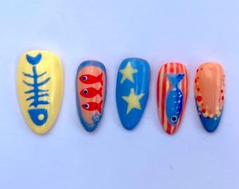 Custom made press on nails set / nail art / striped nails / polka dot nails / fish design nails / cute nails / press ons / nails set