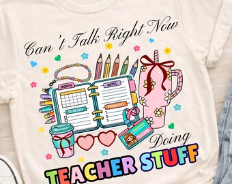 No puedo hablar ahora mismo haciendo cosas de profesor PNG, Cosas retro de profesor Primer día de clases PNG, Frases divertidas y populares de profesores Sublimación DTF