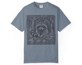 T-shirt graphique forêt de ratons laveurs : chemise d'art nature gravée à la main