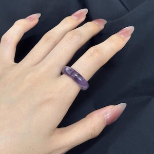Natural Amethyst Crystal Ring – Smooth Wide Band, Marble Texture, Spiritual Jewelry