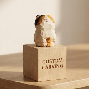 Hand Carved Calico Cat Figurine, Custom Wooden Cat Sculpture, Smiling Tricolor Kitty, Personalized Pet Memorial Gift, Spring Home Decor