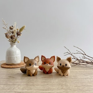 Fuchs Liebhaber Geschenk, Naturholz Fuchs Figur, keine Farbe Holz Kunst, Muttertagsgeschenk, Wald Schreibtisch Dekor Bild 2