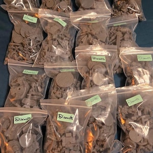 Bolsa sorpresa de resina con errores de impresión - Aproximadamente 8 onzas - Fragmentos de Grimdark Future (en su mayoría)