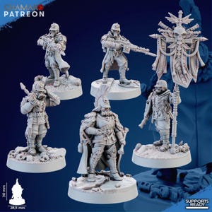 Może przedstawiać: Zestaw szczegółowych, szarych figurek żołnierzy w maskach gazowych i mundurach wojskowych. Niektóre figurki trzymają karabiny, inne niosą sztandar z emblematem czaszki. Miniatury mają wymiary 30 mm x 28,5 mm.