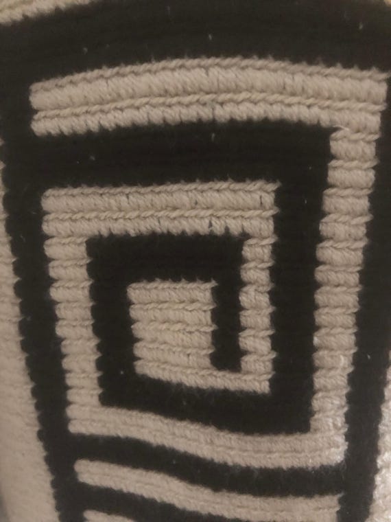 Wayuu Mochila – traditionelle, handgefertigte Tasche (Unikat)