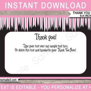 Puede incluir: Plantilla de tarjeta de agradecimiento imprimible con un borde rayado en blanco y negro y fondo rosa. La plantilla mide 15,24 x 10,16 cm y dice "&iexcl;Gracias!" con un mensaje de muestra que se puede editar. El texto "TODO EL TEXTO ES EDITABLE - PERSONALIZA EN CASA" est&aacute; en la parte inferior de la plantilla.
