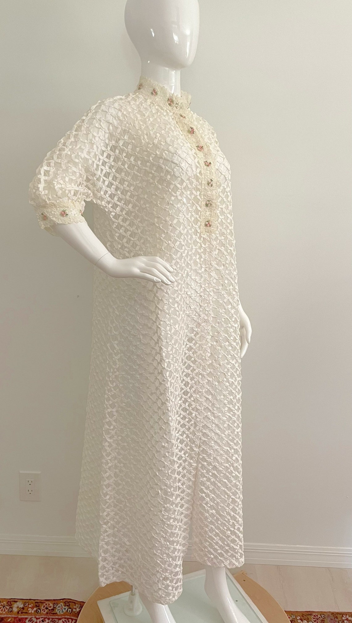 Robe Ribbon Vintage Eyeful by the