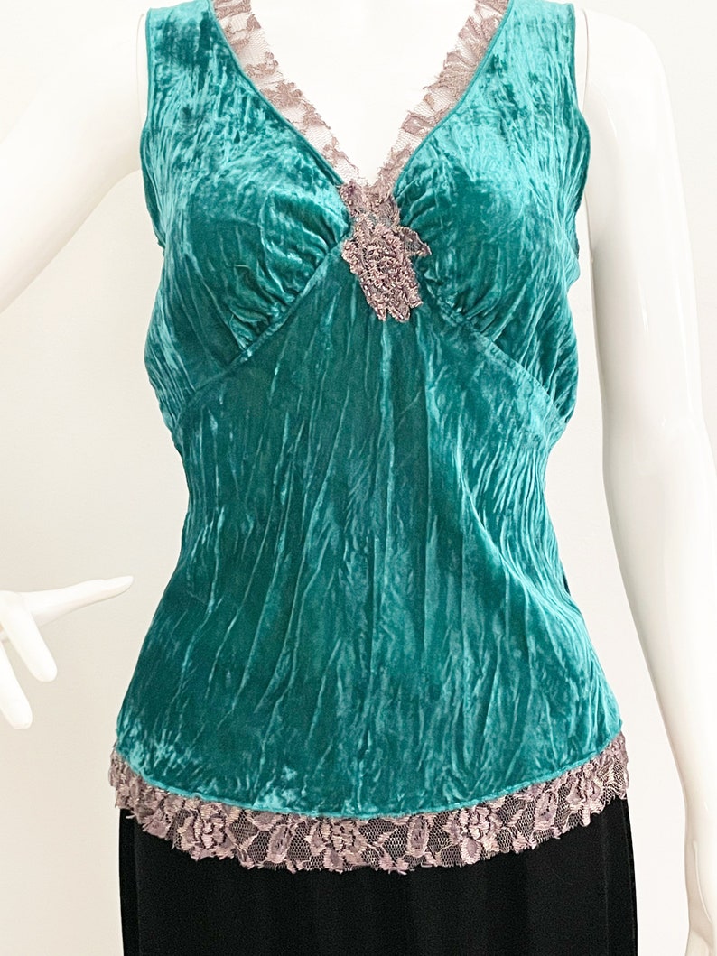 GUCCI 26S EMBELLISHED VELVET SLEEVELESS TOP 177 main image 1