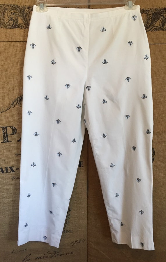 Novelty print pants, white pants, bees, high waist