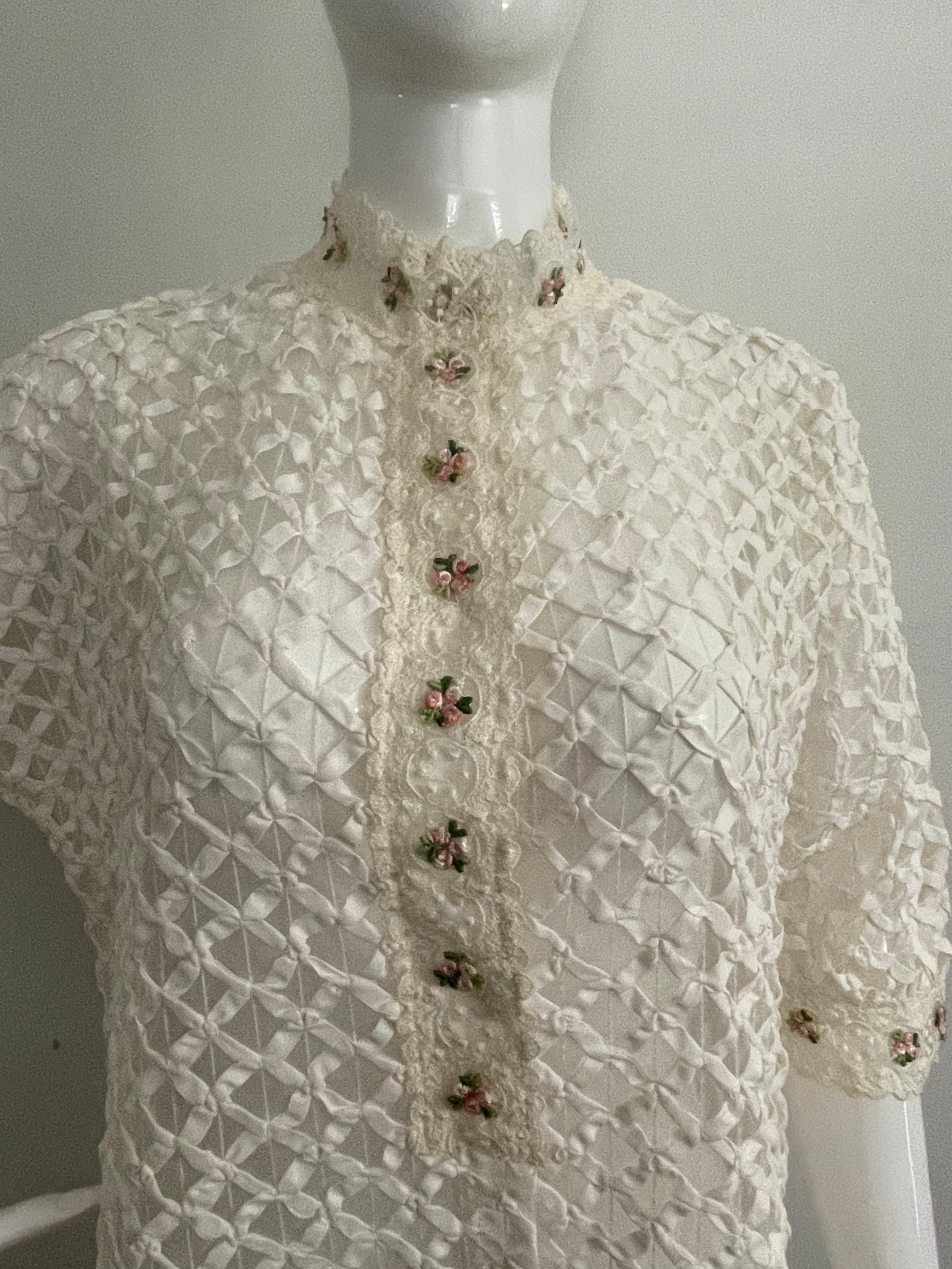 Robe Ribbon Vintage Eyeful by the