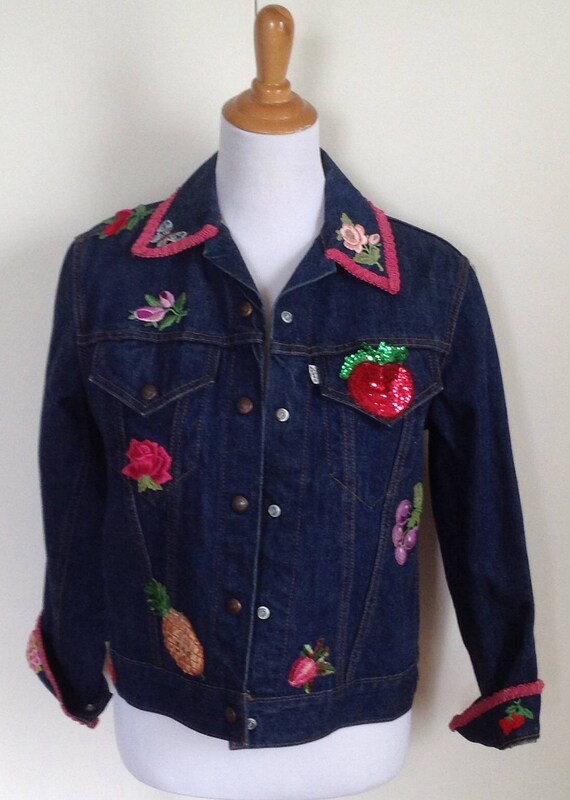 levi's embroidered denim jacket