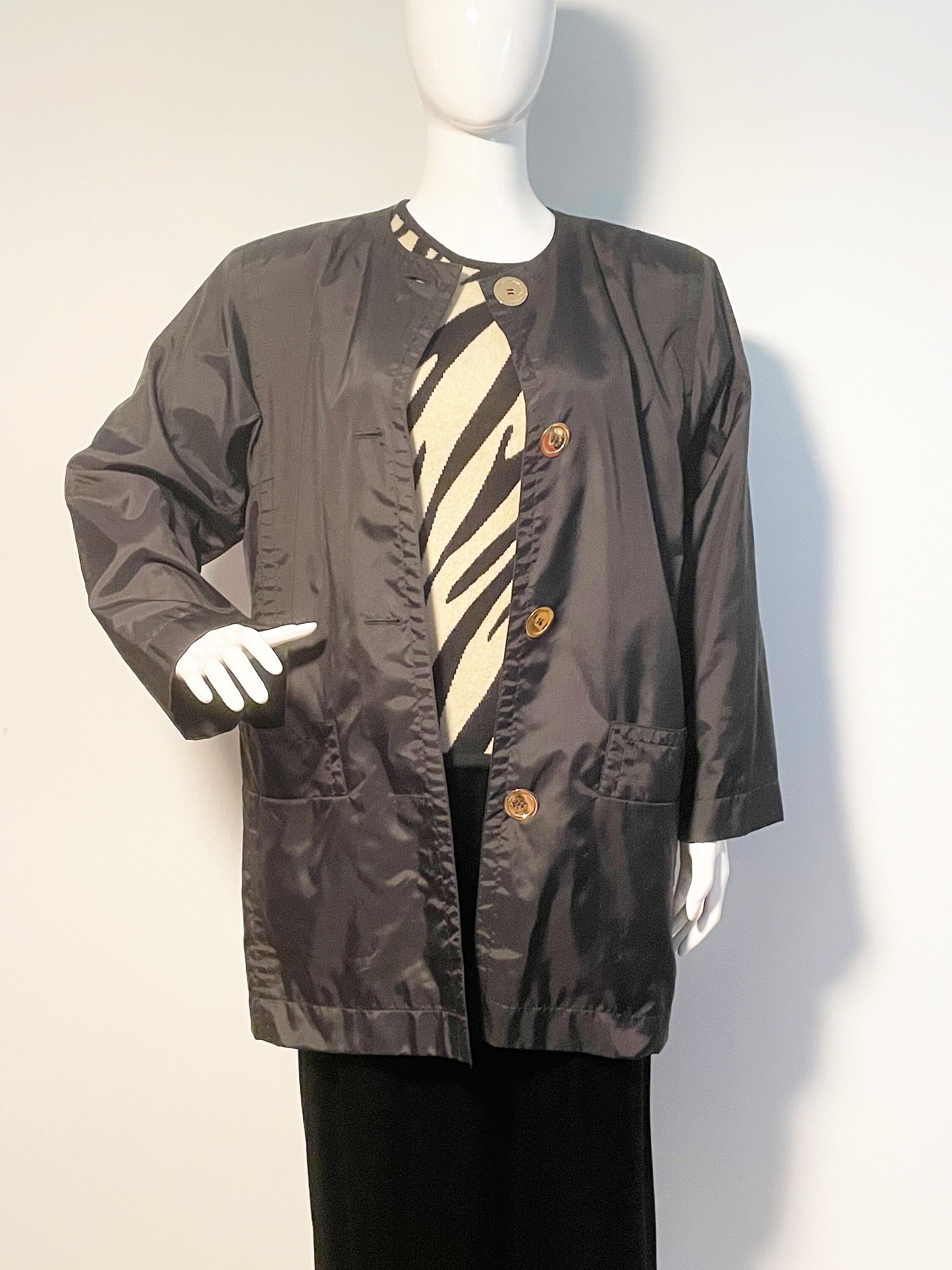 Vintage Givenchy, Boutiques Givenchy, Black Boxy Raincoat, Button