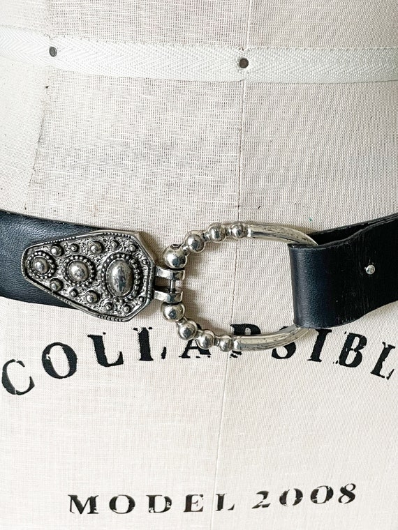 Vintage Leather and Silver Tone Statement Belt, Sandy 