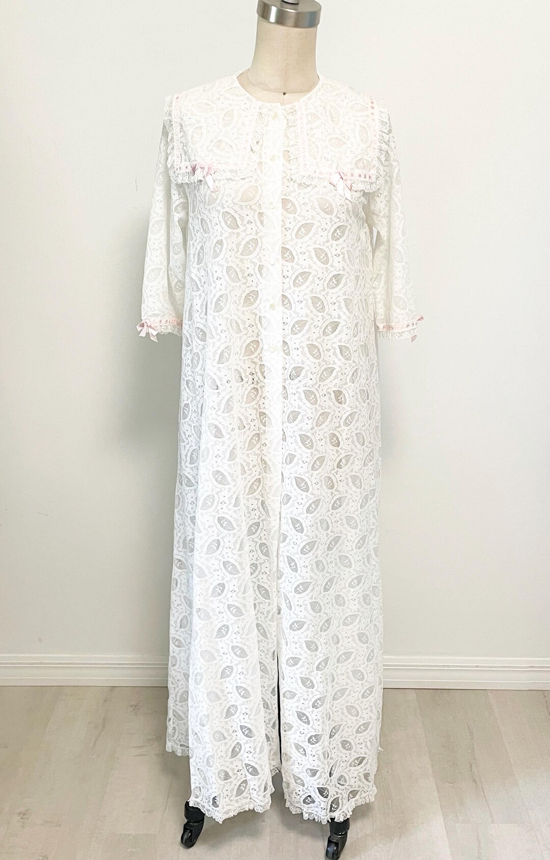 Robe Ribbon Vintage White Lace Overlay Full Length Robe, Pink Ribbon Details, Maxi ...
