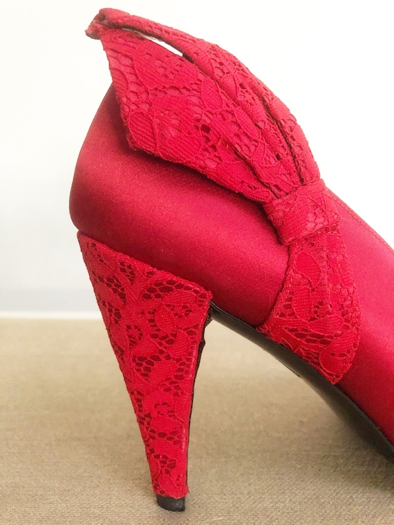 Vintage Charles Jordan pumps, lace shoes, red sat… - image 2