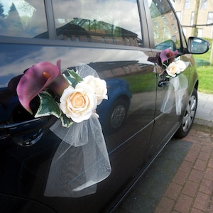 Hochzeit Auto Deko Kokarden Callas, Rosen, Ranken