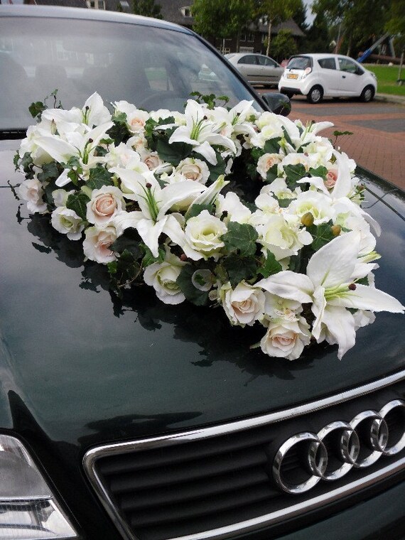 Décoration de voiture pour bal de mariage, cœur de lys, roses et vignes en  soie, fleurs de célébration ne se fanent jamais -  France