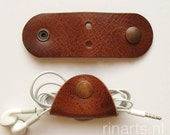 Earbuds holder / earphone / headphone cable organizers in brown vegetable tanned bridle leather. Set of 2