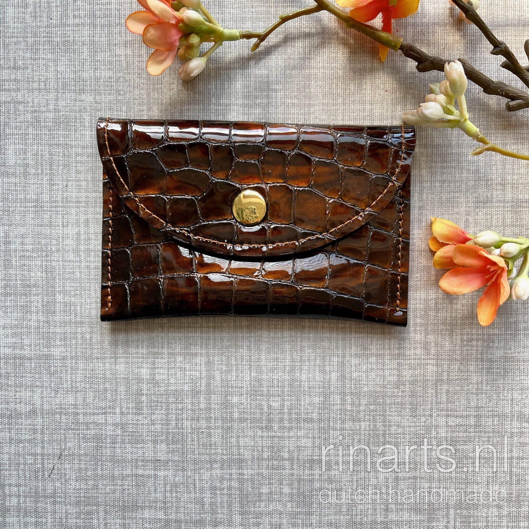 ZIPPY Wallet Vernis Leather Solid Embossed Flower Patent Woman