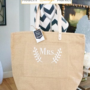 Mrs Tote Bag| Bride Tote Bag | Bachelorette Party Tote Bag | Wedding Tote Bag|Bride Bag| Bride Gift | MRS Jute Bag