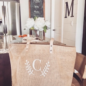 Personalized Jute Tote Bag,Beach Bag,Personalized Gift for her, Gifts For Mom,Bridesmaid Totes,Bridesmaid Gifts,Monogram tote Bag,Burlap Bag