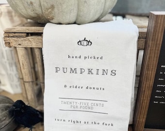 Hand Picked Pumpkin towel| Kitchen Towel| Fall Towel| Fall Decor| Flour Sack Towel| Thanksgiving Towel| Pumpkin Towel