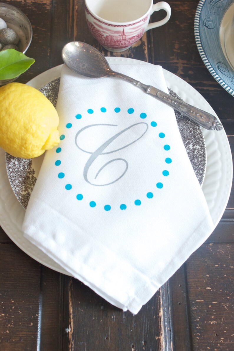 Custom set of 4 Dinner Napkins Monogrammed napkins Personalized cloth napkins by Modern Vintage Market