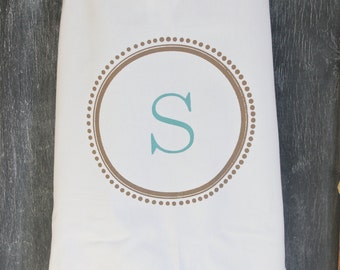 Apron - Full Kitchen Apron,Monogrammed Kitchen Apron, Custom Apron, Vintage Apron, Personalized Apron, Modern Vintage Market