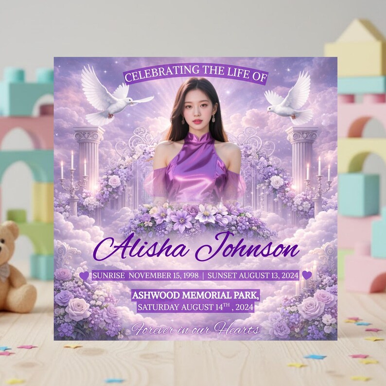 Puede incluir: Gr&aacute;fico conmemorativo con un retrato de Alisha Johnson, rodeado de flores y nubes. El texto dice "Celebrando la vida de Alisha Johnson" con fechas y detalles del lugar. Se presentan dos palomas.