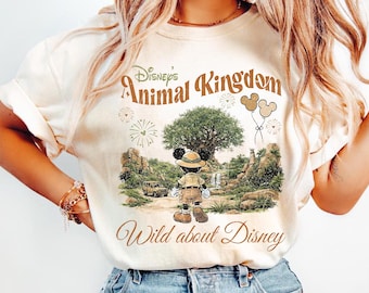 Disney Mickey & Friends Animal Kingdom Safari Mode png, Walt Disney World Trip png, Let's Get Wild Gift png, Disneyland Holiday Family png