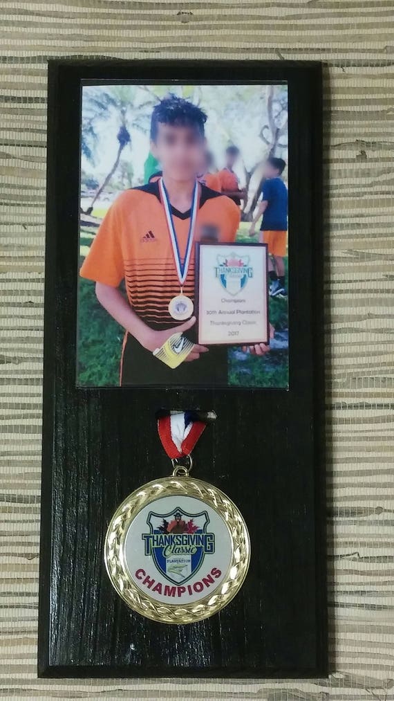 Medal Holder With Picture Frame Image 0