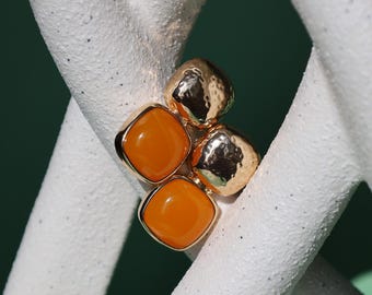 Statement 18K guldpläterade örhängen med gulddroppar och orange sten, mellanstorlek